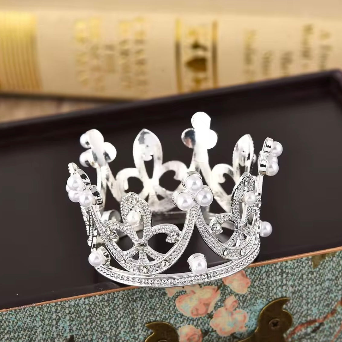 Plastic Crown for Flower Bouquet #PC1795